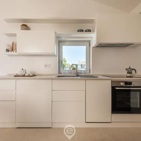 Panoramic Seaview Apartment Su Forti