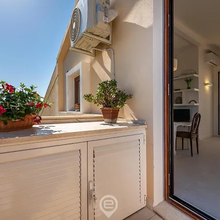 Apartment Panoramic Seaview Su Forti